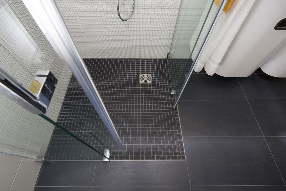 Wedi Fundo Primo Shower Pans With Drain Assembly