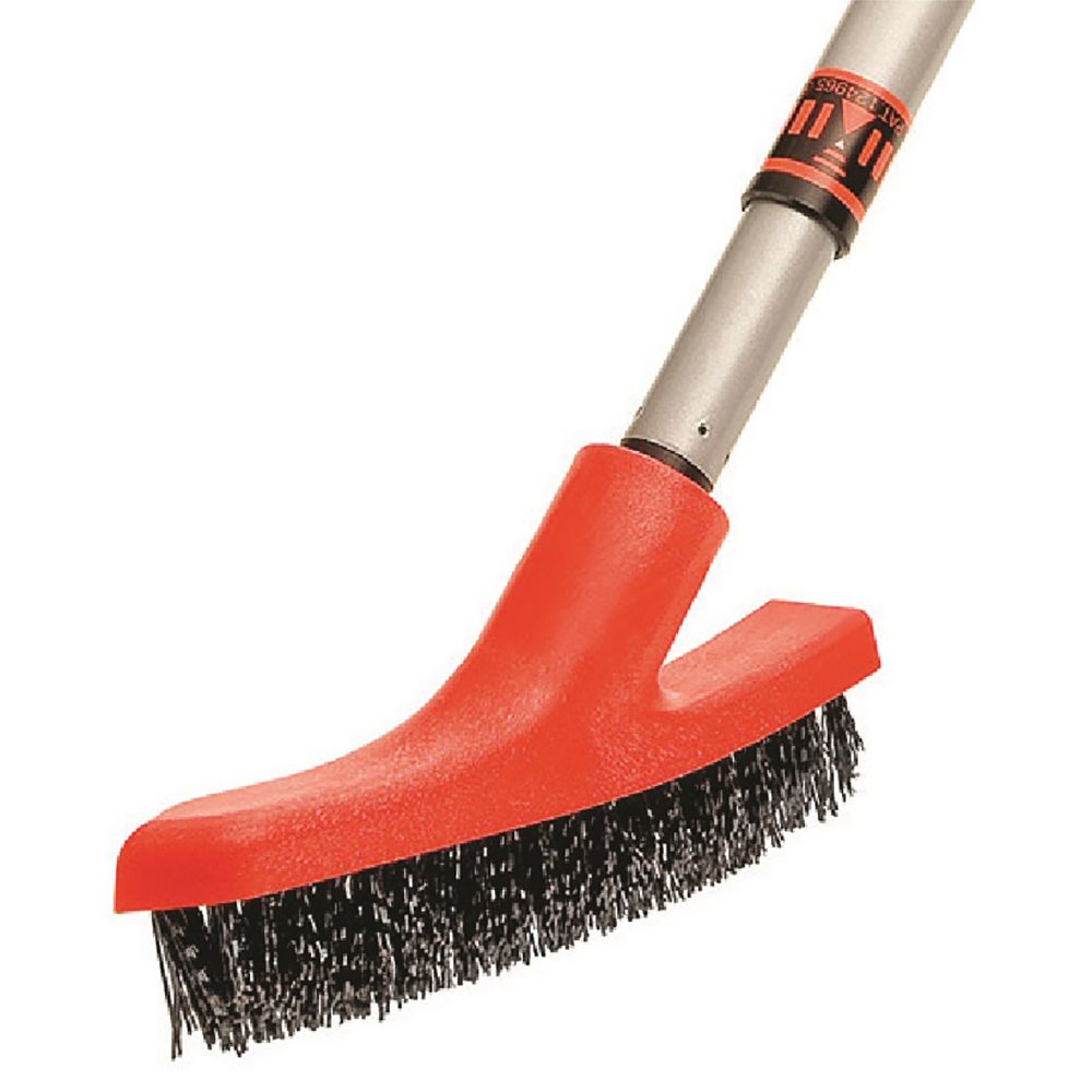 Long handled outlet grout brush